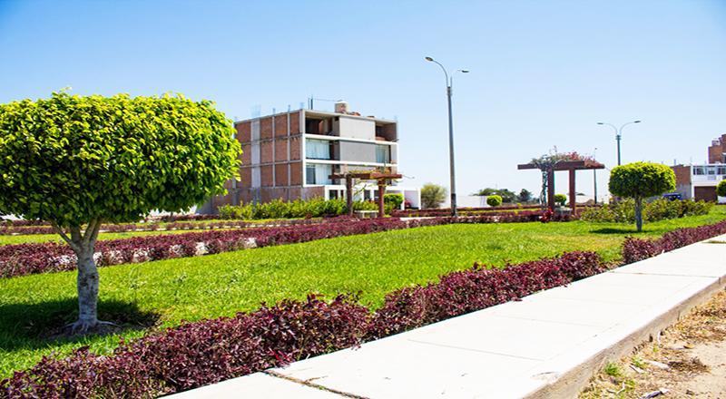 VENTA DE AMPLIO TERRENO EN URB. LOS NOGALES
